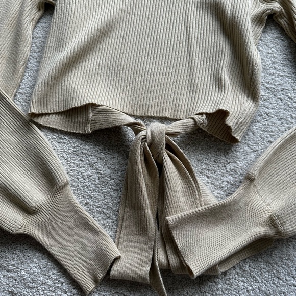 CREAM TURTLENECK - Picture 7 of 15